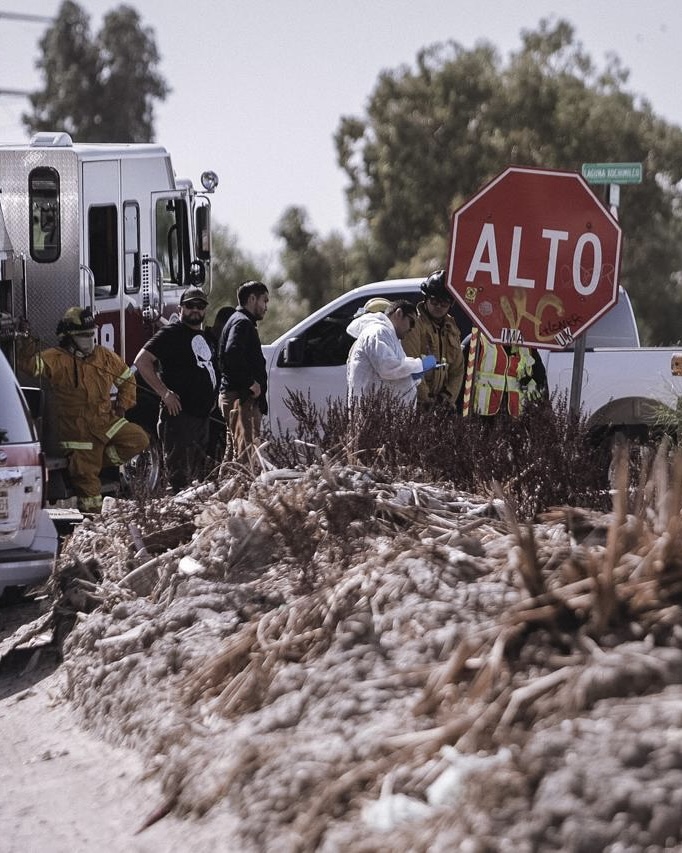 Investigan feminicidio tras hallazgo de mujer joven en compuerta del canal Tulichek