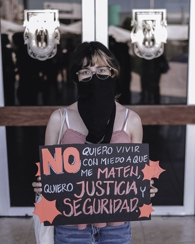 Estudiantes de la UABC se manifiestan en Vicerrectoría por falta de seguridad