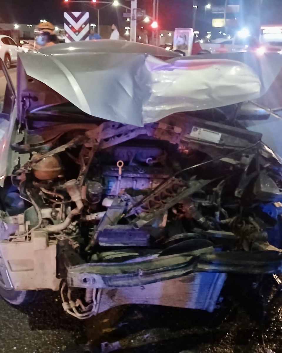 Fallece conductor tras múltiple choque en la Novena; hay un detenido