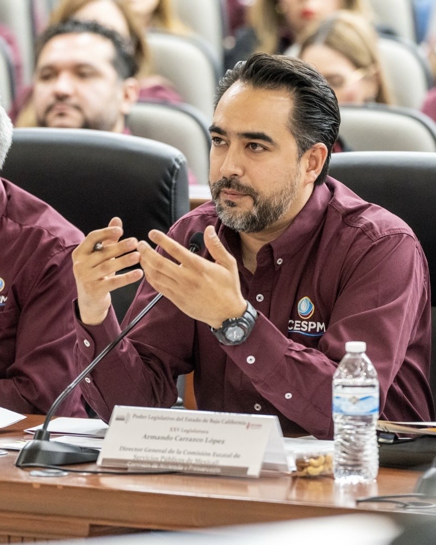 Amenazan a director de la CESPM con narcomanta; incendian food truck en la colonia Vallarta