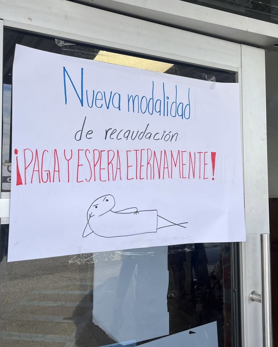 Protestan en subrecaudación de rentas por falta de respuesta en regularización de “autos chocolate” en Mexicali