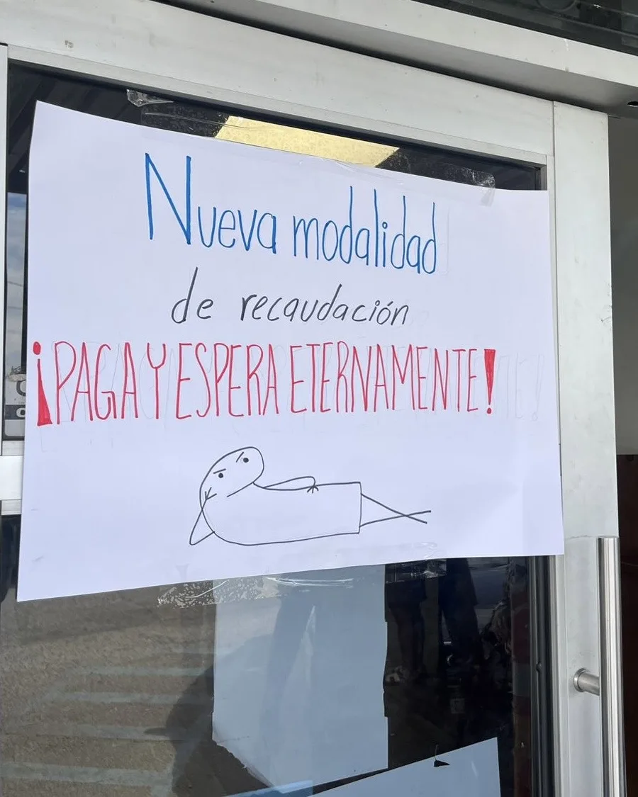 Protestan en subrecaudación de rentas por falta de respuesta en regularización de “autos chocolate” en Mexicali