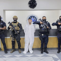 Fiscalía captura a presunto responsable de tentativa de homicidio en Villa Colonial; FGR investigará arsenal asegurado
