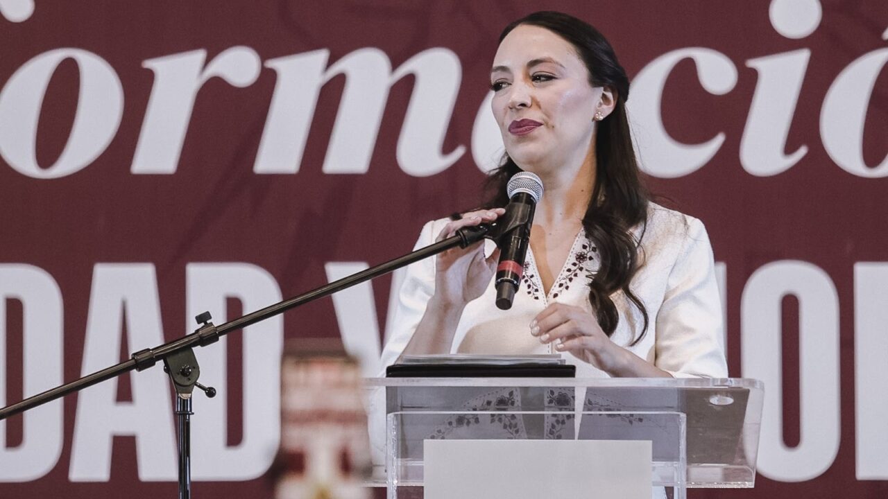 80 iniciativas y movilización de asistentes marcan Segundo Informe de Julieta Ramírez en Mexicali