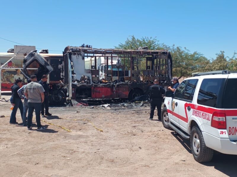 Incendio consume unidad dental de caravanas de salud en Valle de Mexicali; servicios suspendidos temporalmente este martes