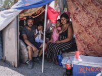 “Mis niños a veces se agarran llorando porque tienen calor”; familia lo pierde todo en incendio a un mes de haber construido su hogar
