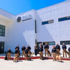 Rinden homenaje a agentes K9 retirados y presentan nueva generación canina en Baja California