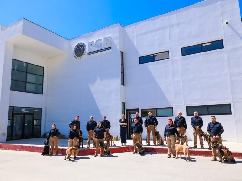 Rinden homenaje a agentes K9 retirados y presentan nueva generación canina en Baja California