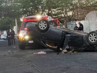 Madre e hija de ocho meses fallecen tras violento choque y volcadura; conductor en estado de ebriedad fue detenido