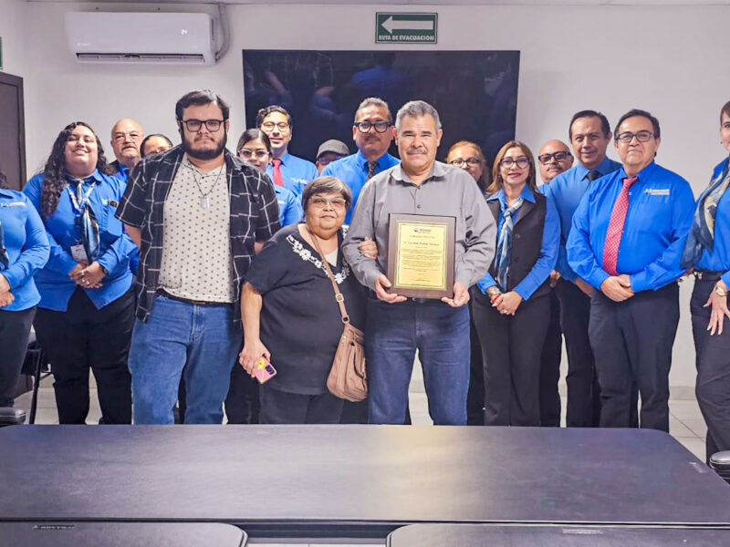 “Un guardián idóneo”; Tras 27 años de servicio se jubila a Enrique guardia de SEGUPROIN que dejó huella en la comunidad y en la empresa