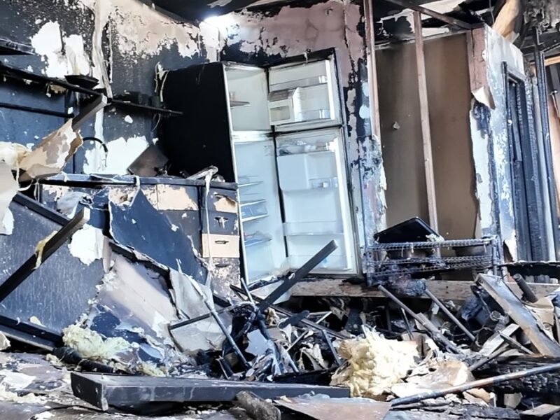 Incendio en recicladora destruye taller de cocina de escuela para personas sordas IPAO