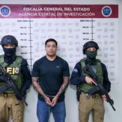 Policía del Grupo de Reacción esperó a su suegra para asesinarla; Fiscalía lo señala como autor del feminicidio