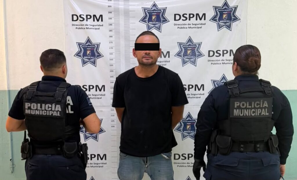 Escapó de un motel tras ser privada de la libertad; detienen a un hombre con orden de aprehensión vigente
