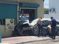 Persecución en Valle del Pedregal termina con choque e incendio; reportan tres lesionados y cuatro detenidos