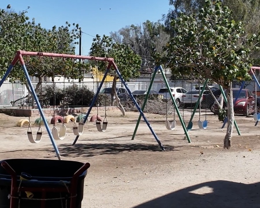Presentan nuevo protocolo escolar para docentes de Baja California; incluye violencia digital y el contraataque como último recurso