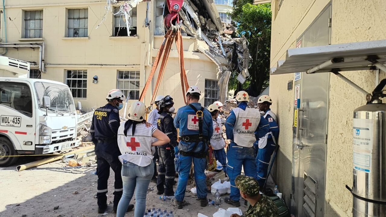 Comunidad colombiana en Mexicali reúne ayuda para damnificados por terremoto en Colombia