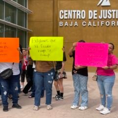 Familias de detenidos tras fiesta en Carranza exigen audiencias completas; entre los procesados hay músicos y adultos mayores