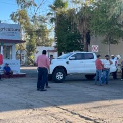 Trigueros toman oficinas federales y advierten con llevar protesta a la garita comercial