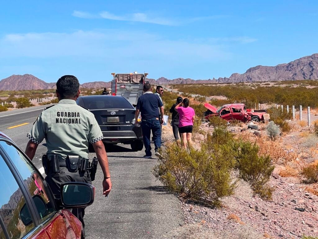 Mueren dos mujeres en choque sobre la carretera a San Felipe; cierran circulación a la altura del kilómetro 91