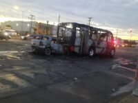Choque e incendio deja a conductor calcinado en carretera a San Felipe