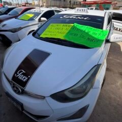 Taxistas exigen aumento de cinco pesos a la tarifa de ruta