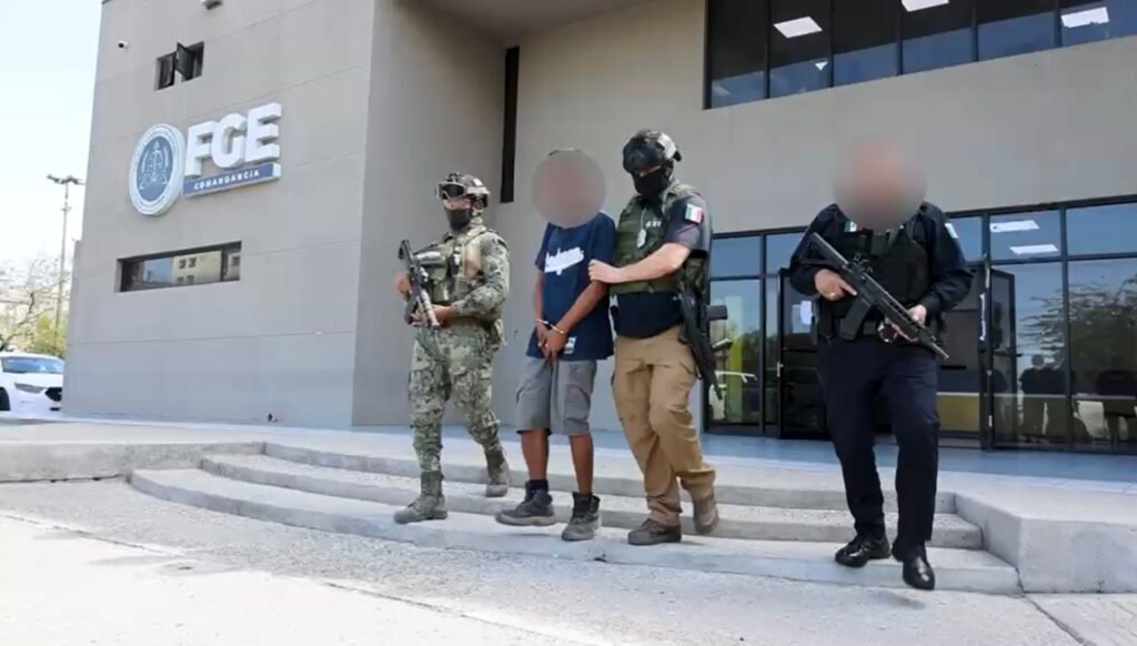 “El Cebollero” habría encadenado a dos víctimas antes de incendiarlas; testimonio revelado por Nexos Noticias anticipó la investigación por homicidio