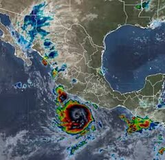 Activan Plan Marina en Baja California por huracán Polo categoría 5