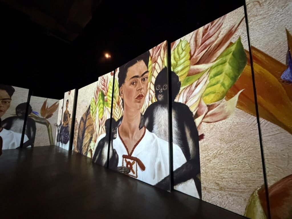 Inauguran en Mexicali la exposición inmersiva “Yo soy Frida Kahlo”
