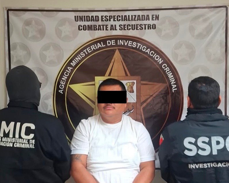 Entregan a El Isra a autoridades de Sonora por secuestro de El Gordo Gadaffi