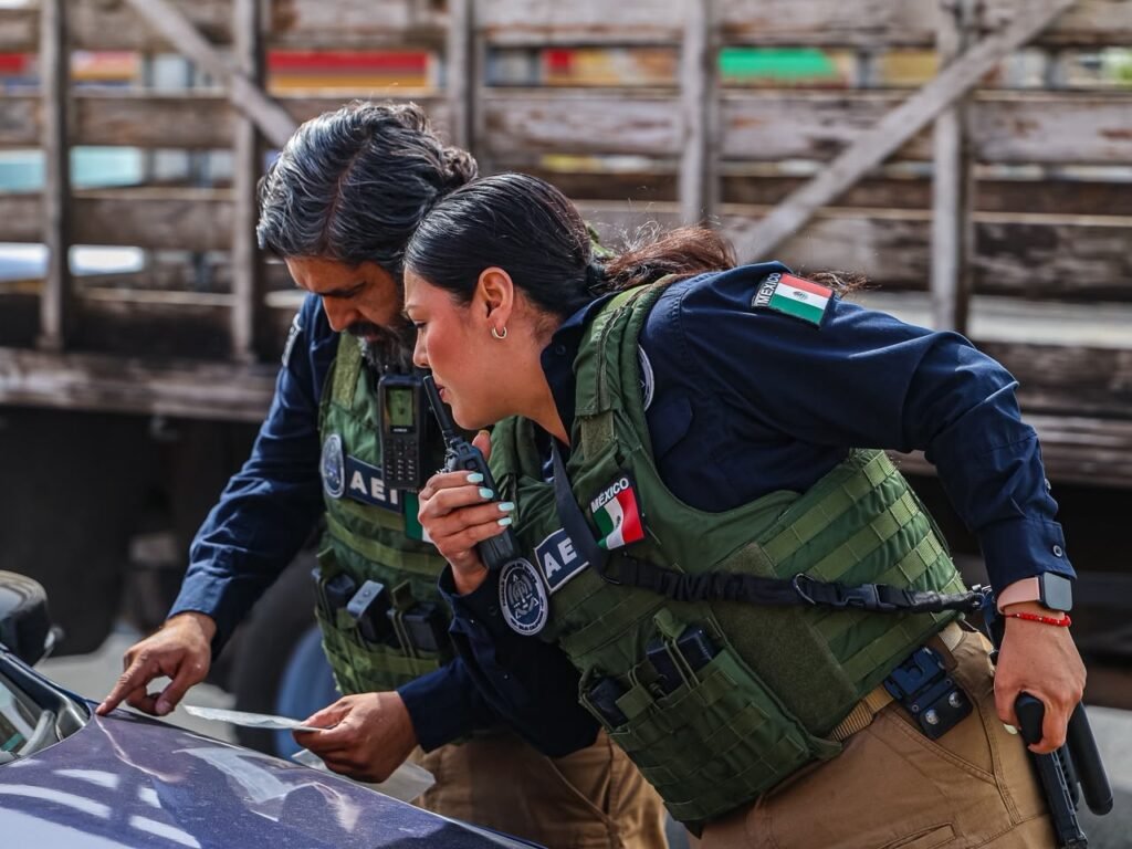 Ampliarán presupuesto de la FGE para mejorar radios de policías en Mexicali y el Valle