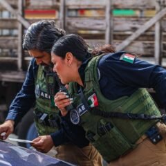 Ampliarán presupuesto de la FGE para mejorar radios de policías en Mexicali y el Valle