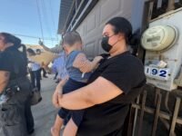 Familia de Mexicali sigue sin respuesta de la CFE tras caída de poste sobre su camioneta