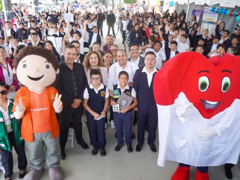 Inicia vacunación contra influenza, COVID-19 y neumococo en Baja California; aplicarán 1.4 millones de dosis gratuitas