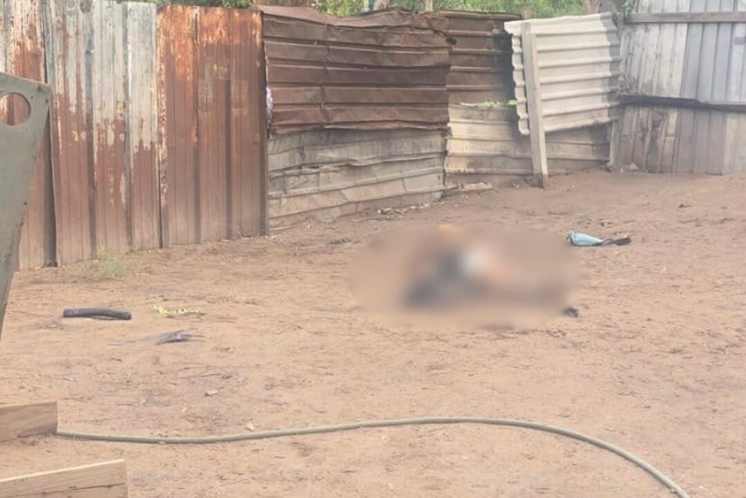 Muere hombre abatido por policías municipales; agresor se abalanzó con machete en contra de su hermano y policías