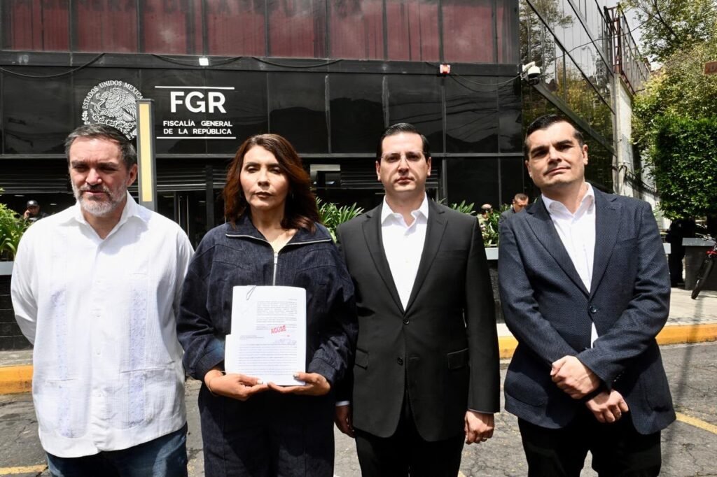 Diputados del PAN denuncian ante la FGR a Marina del Pilar por presuntos delitos de delincuencia organizada