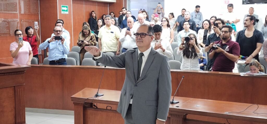 Designa Congreso de Baja California a Arnulfo Zárate como nuevo auditor estatal para el periodo 2026-2033